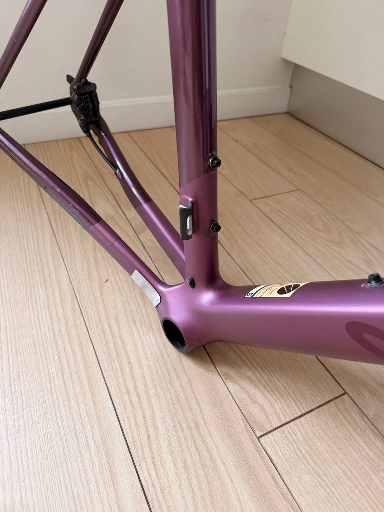 Used Canyon Ultimate CF SLX 8 Di2 2023 Frameset 2023 Road & Gravel — image 3 of 9