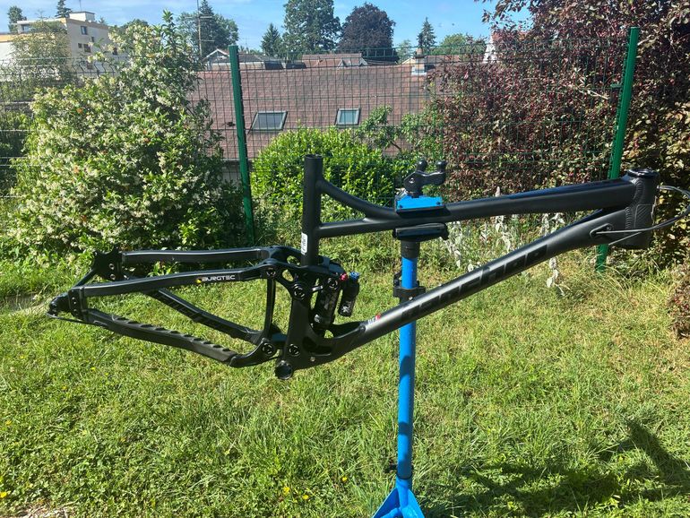 Used Banshee Phantom V3.2 Frame 2025 Frameset 2025 Mountainbike, Black, 29, 27.5 — image 2 of 22