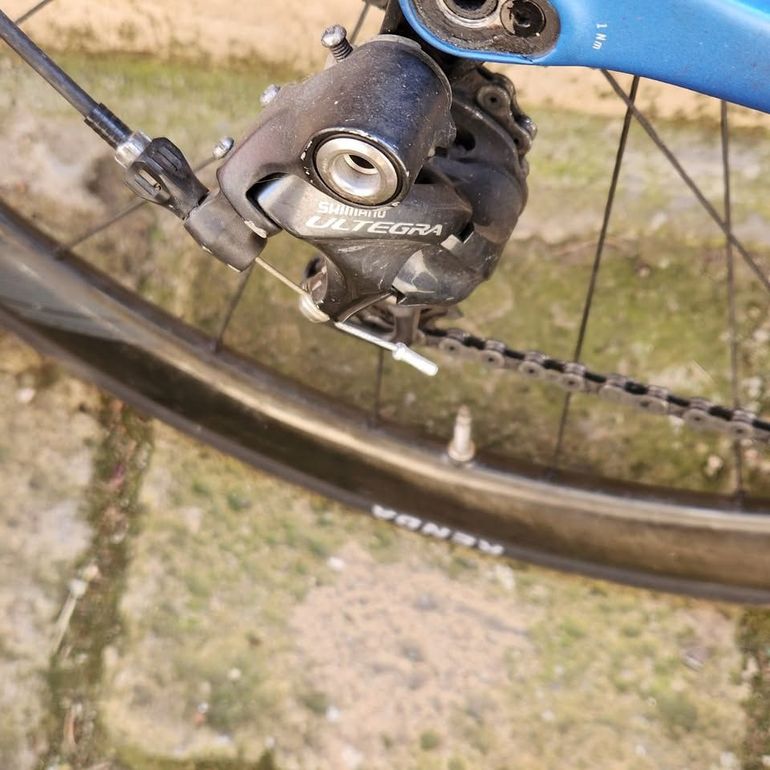 Used Canyon Ultimate CF SL Disc Ultegra 2019 2019 Road & Gravel, Blue — image 4 of 4