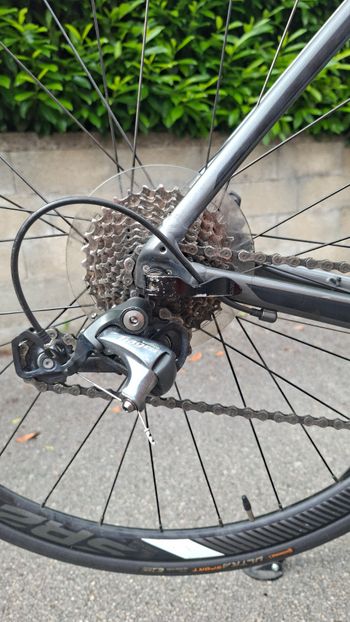 Used Giant Contend SL 2 Disc 2018 2018 Road & Gravel, Black — image 5 of 8