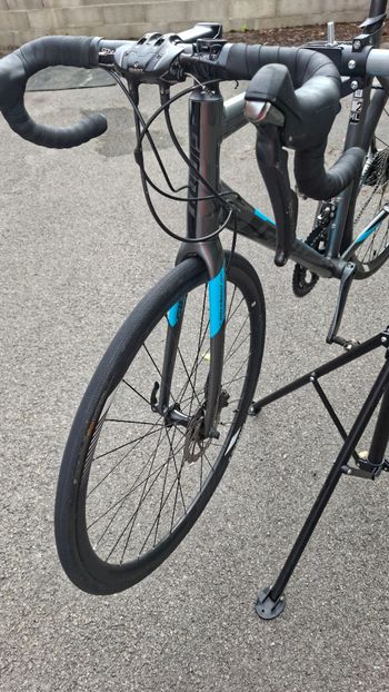 Used Giant Contend SL 2 Disc 2018 2018 Road & Gravel, Black — image 7 of 8