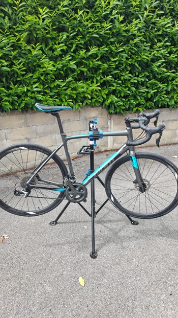 Used Giant Contend SL 2 Disc 2018 2018 Road & Gravel