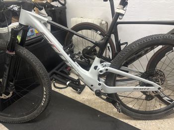 Used Scott Spark RC Team 2025 2025 Mountainbike, White, 29 — image 5 of 6