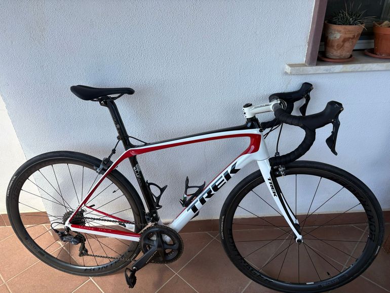 Used Trek Domane Shimano Ultegra 2016 Road & Gravel — image 1 of 4