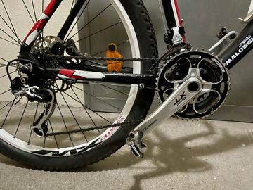 Used Lee Cougan Rampage Shimano Deore XT 2012 Mountainbike, Red — image 4 of 9