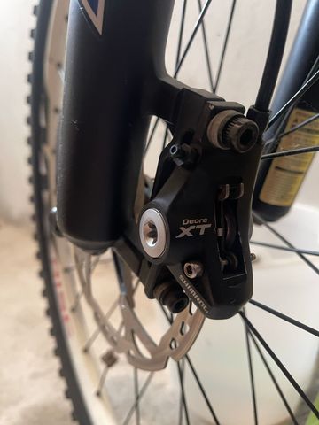 Used Lee Cougan Rampage Shimano Deore XT 2012 Mountainbike, Red — image 8 of 9