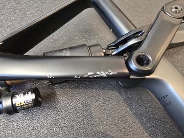 Used Orbea RALLON M-TEAM 2024 Frameset 2024 Mountainbike, Light Gray, 29, 27.5 — image 10 of 12