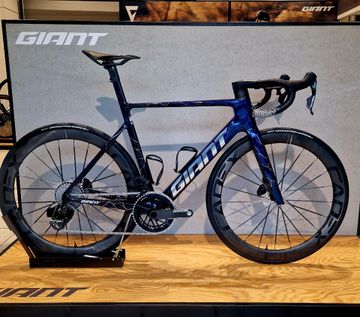 Tweedehands Giant Propel SRAM Force eTap AXS 2026 Road & Gravel — afbeelding 1 van 17