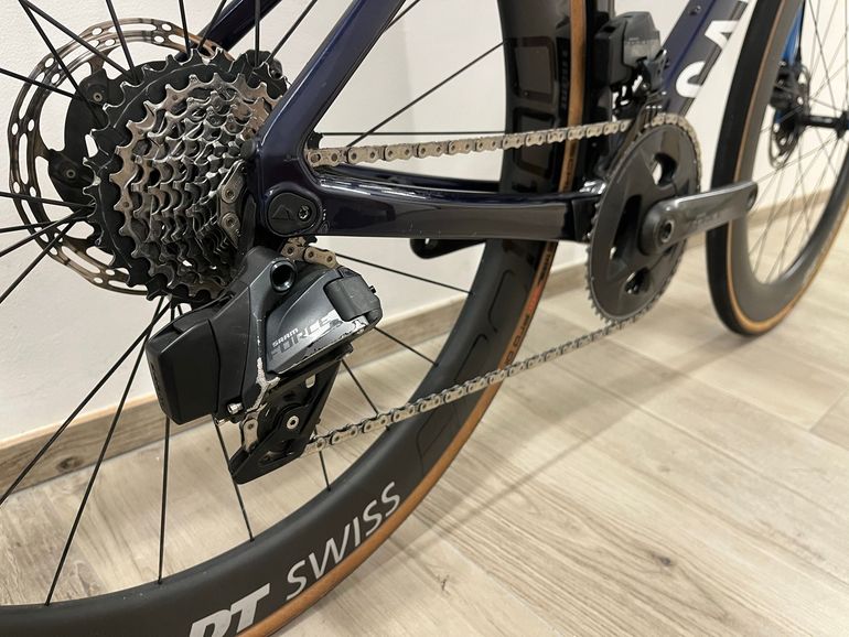 Used Canyon Aeroad CF SL Disc 8.0 ETAP 2020 2020 Road & Gravel — image 7 of 8