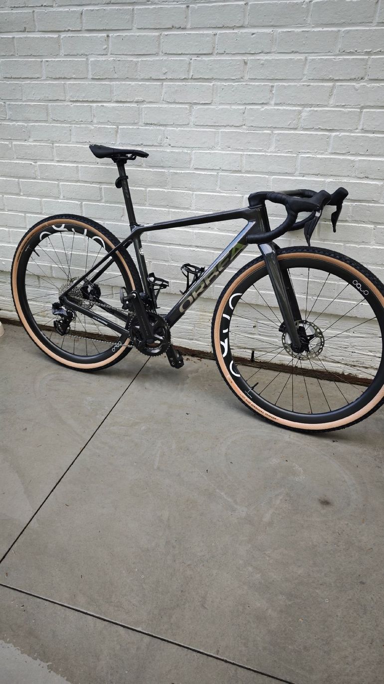 Used Orbea TERRA M20iTEAM 2025 2025 Road & Gravel, Light Gray — image 4 of 7