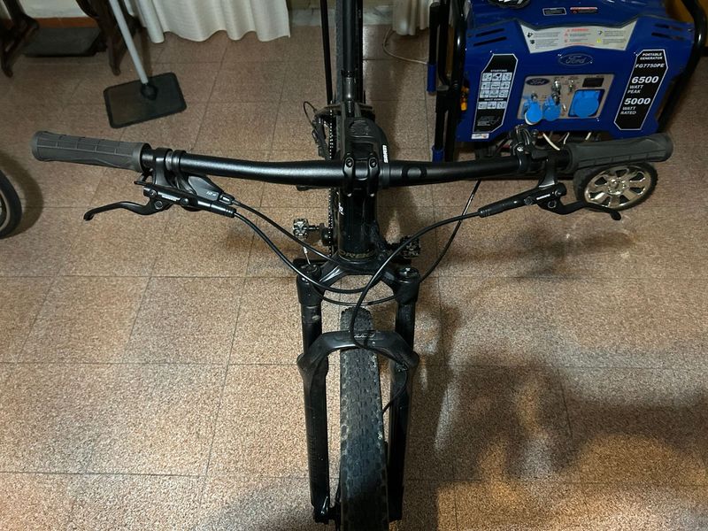 Gebrauchtes Orbea ALMA M50 2022 2022 Mountainbike, Hellgrau, 29 — Bild 2 von 13