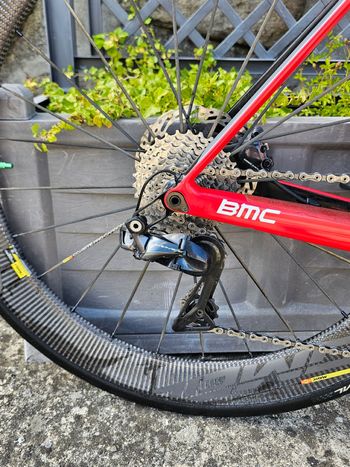 Used BMC Teammachine SLR01 DISC TEAM 2018 2018 Road & Gravel, Red — image 5 of 10