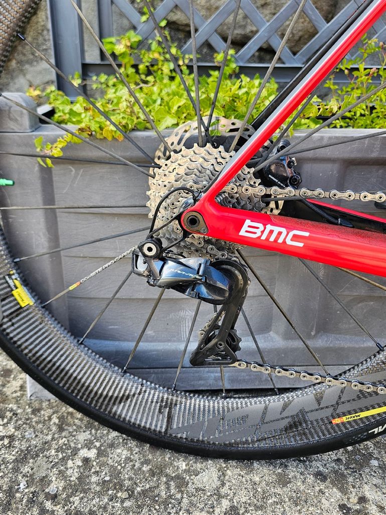 Used BMC Teammachine SLR01 DISC TEAM 2018 2018 Road & Gravel, Red — image 5 of 10
