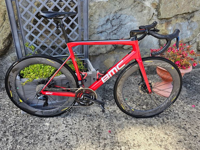 Used BMC Teammachine SLR01 DISC TEAM 2018 2018 Road & Gravel, Red — image 1 of 10