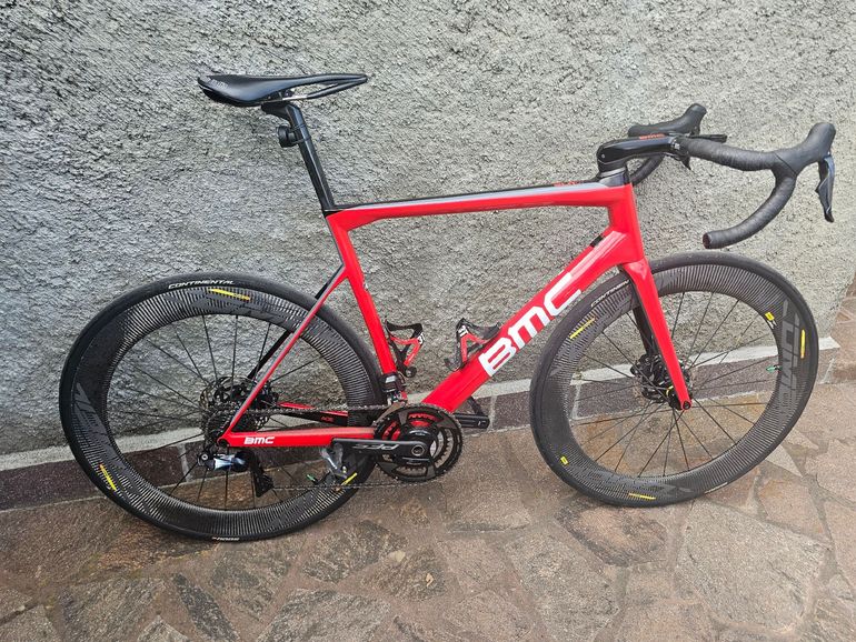 Used BMC Teammachine SLR01 DISC TEAM 2018 2018 Road & Gravel — image 1 of 4