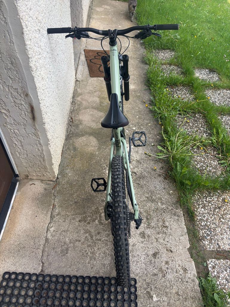 Used Commencal CLASH ORIGIN + RAGEI 2022 2022 Mountainbike, Grün, 27.5 — image 3 of 8