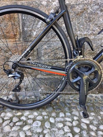 Used Specialized Tarmac Shimano Ultegra 2019 Road & Gravel — image 3 of 11