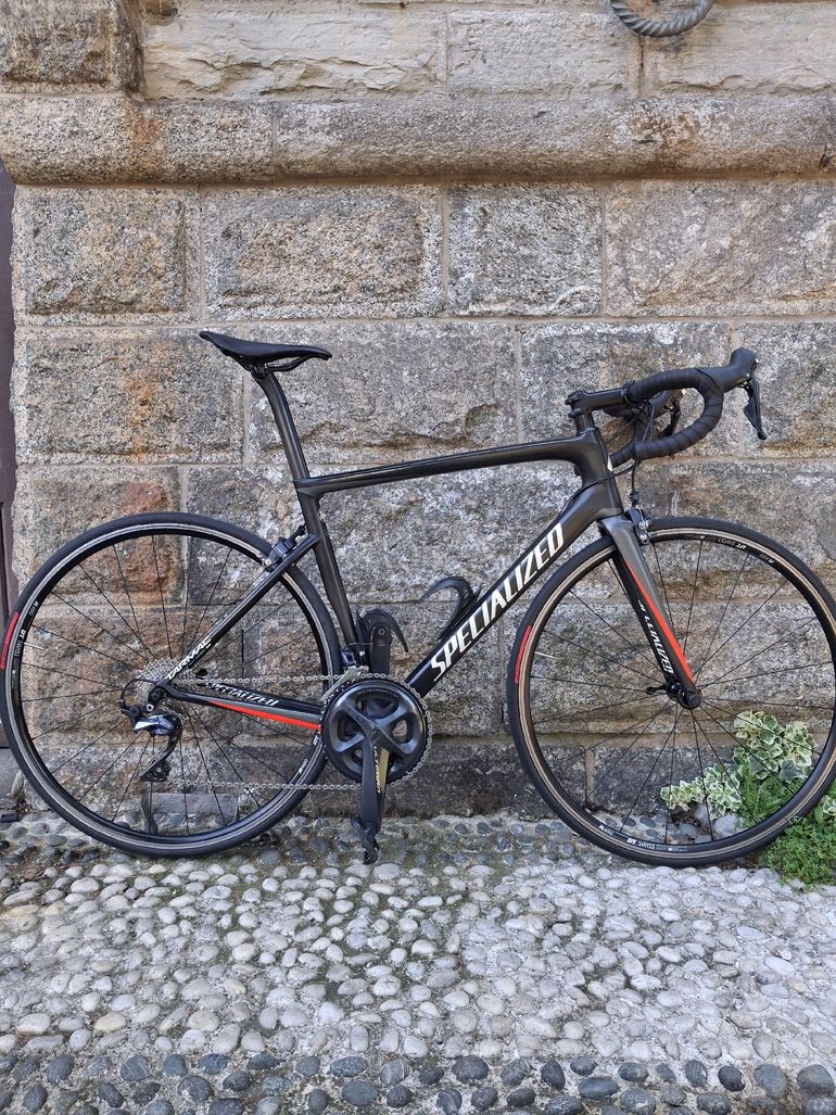 Used Specialized Tarmac Shimano Ultegra 2019 Road & Gravel — image 1 of 11