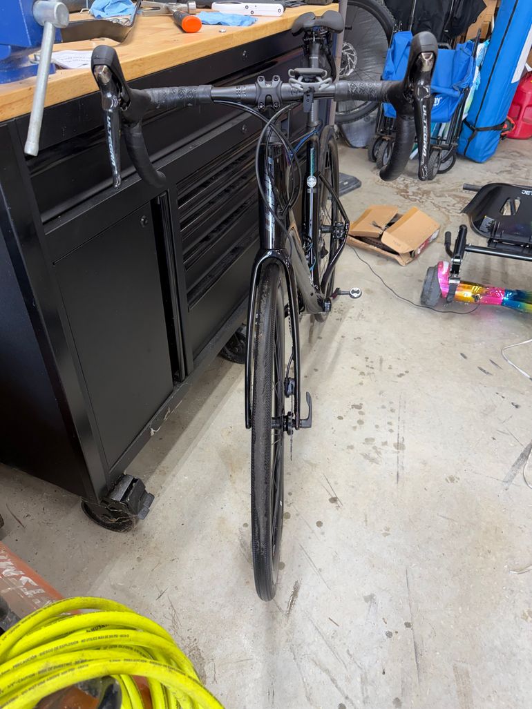 Used Giant Defy Advanced 1 2022 2022 Road & Gravel, Black — image 7 of 10