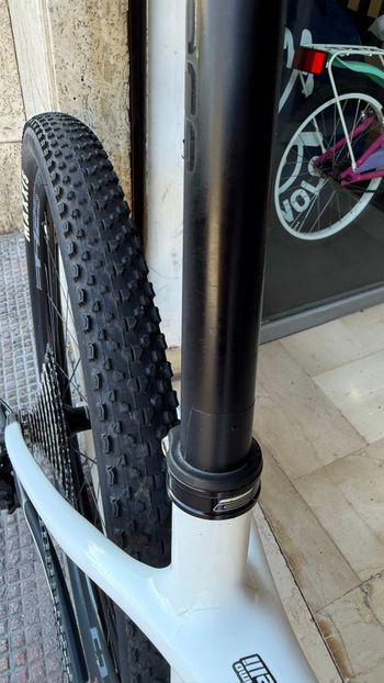 Used BH ULTIMATE RC 7.7 2022 2022 Mountainbike, White, 29 — image 11 of 14