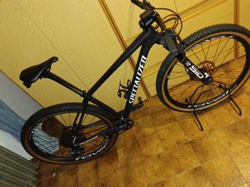 Used Specialized Epic Hardtail Expert 2022 2022 Mountainbike, Black, 29 — image 1 of 6