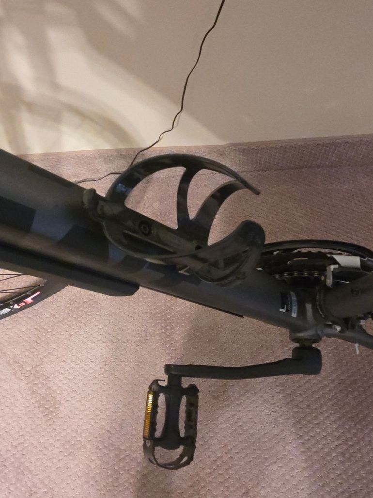 Used Giant Roam Shimano Acera 2021 Mountainbike, Light Gray — image 9 of 26