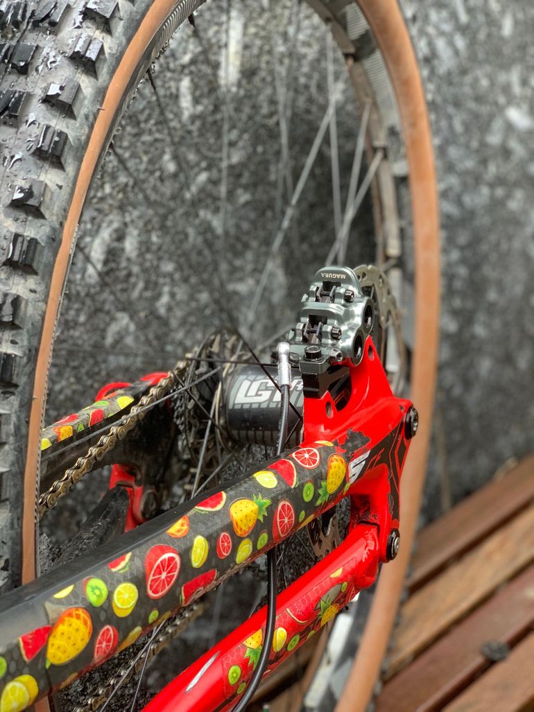 Used YT YT Custom SRAM GX DH 2016 Mountainbike — image 10 of 11