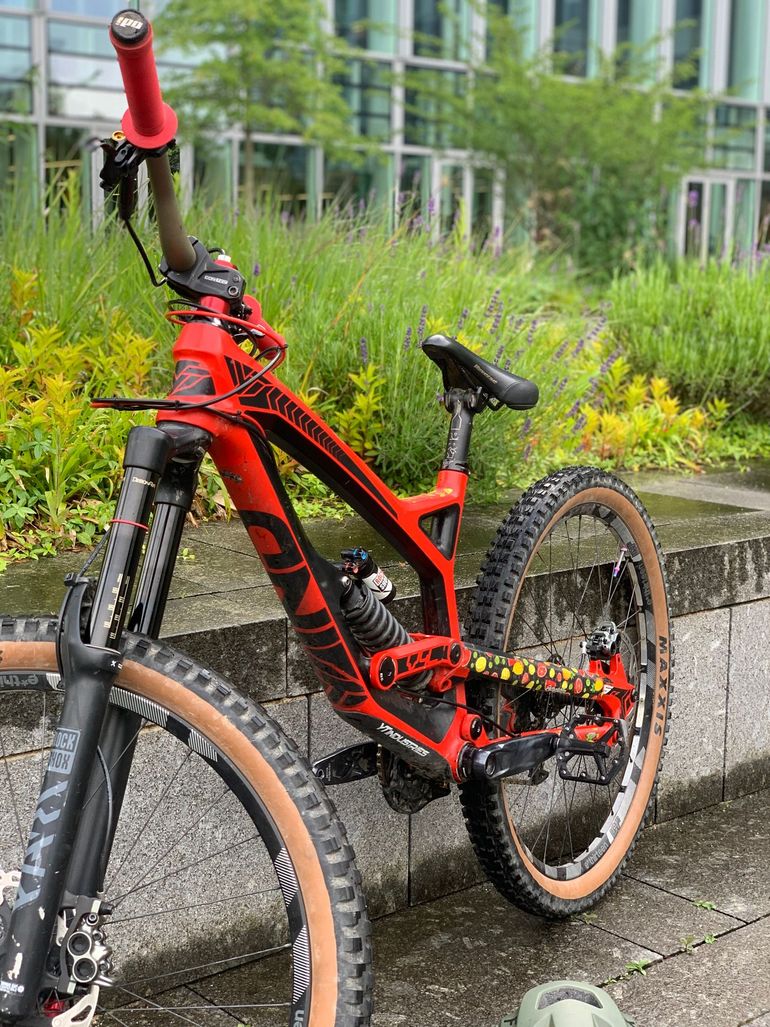 Used YT YT Custom SRAM GX DH 2016 Mountainbike — image 2 of 11