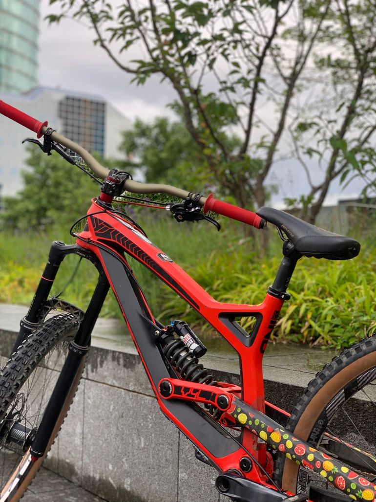 Used YT YT Custom SRAM GX DH 2016 Mountainbike — image 3 of 11