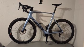 Used Giant Propel Advanced Pro 1 2025 2025 Road & Gravel, Hellgrau — image 2 of 3