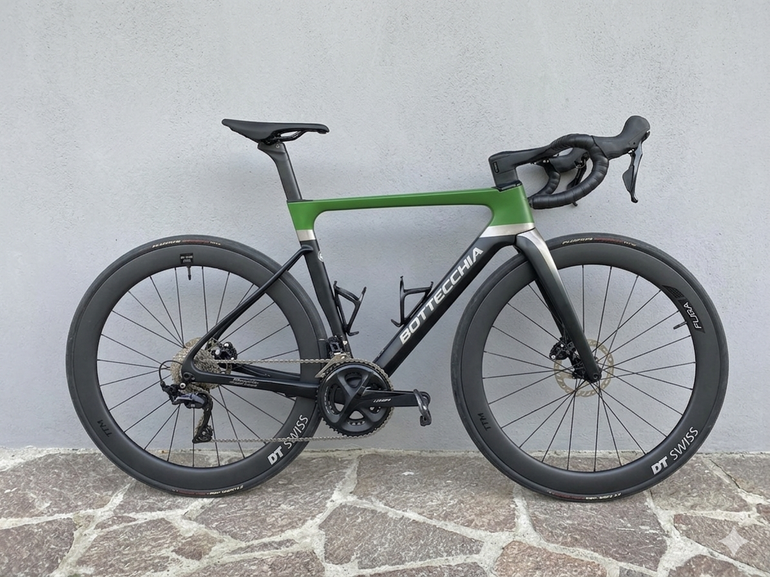 Used Bottecchia Aerospace Shimano 105 2026 Road & Gravel, Schwarz — image 1 of 11