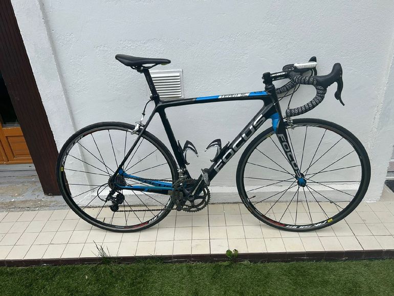 Used Focus Izalco Campagnolo Athena 2015 Road & Gravel, Black — image 1 of 4