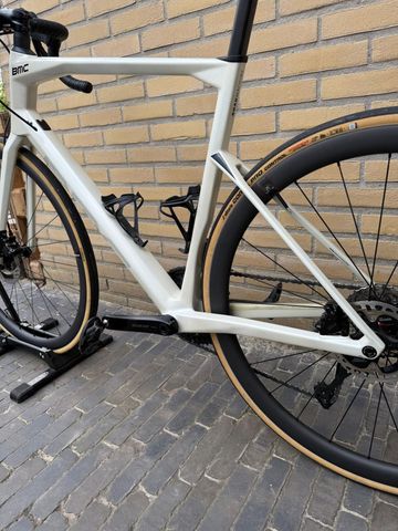 Gebrauchtes BMC Roadmachine Shimano 105 Di2 2023 Road & Gravel, Weiß — Bild 8 von 10