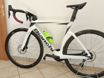 Bianchi, Oltre Comp 105 Di2 2024