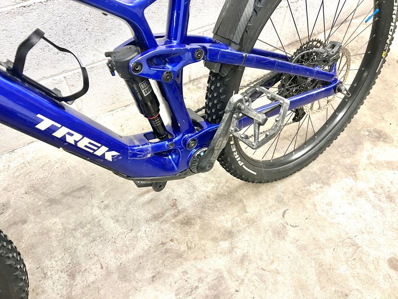 Brugt Trek Fuel EXe Shimano Deore XT 2024 Mountainbike — billede 5 af 8