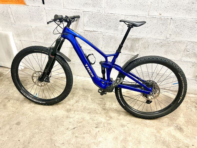 Brugt Trek Fuel EXe Shimano Deore XT 2024 Mountainbike — billede 2 af 8