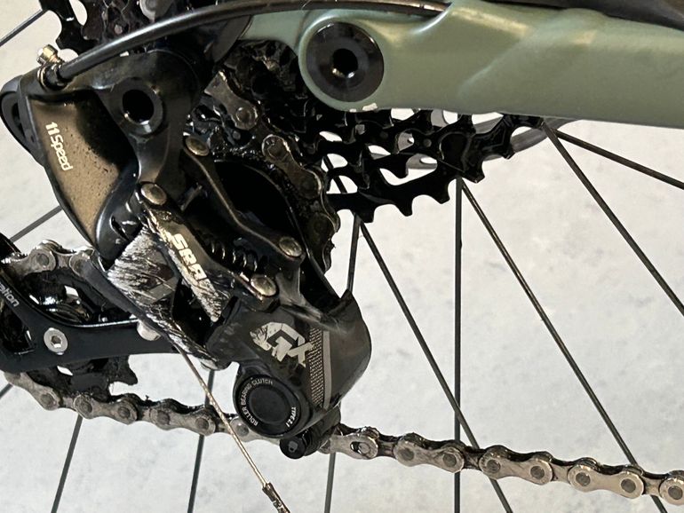 Used Specialized Turbo Kenevo Expert 2021 2021 Mountainbike, Green, 27.5 (650B) — image 9 of 14