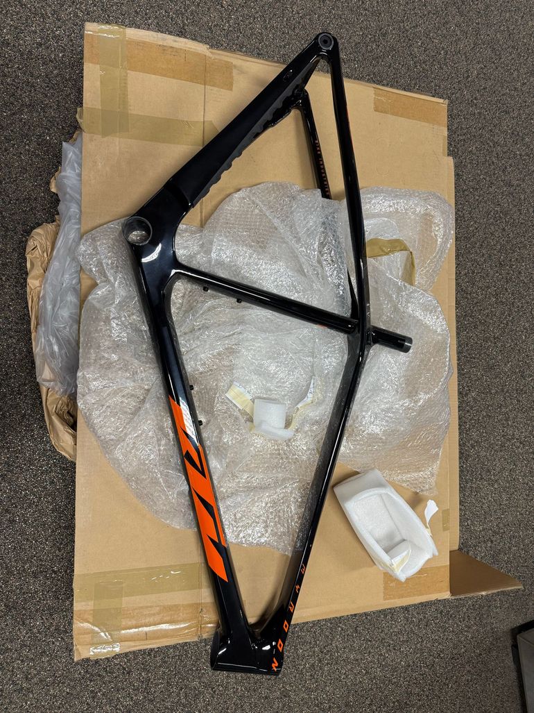 Used KTM MYROON MASTER 2025 Frameset 2025 Mountainbike, Negro — image 1 of 3