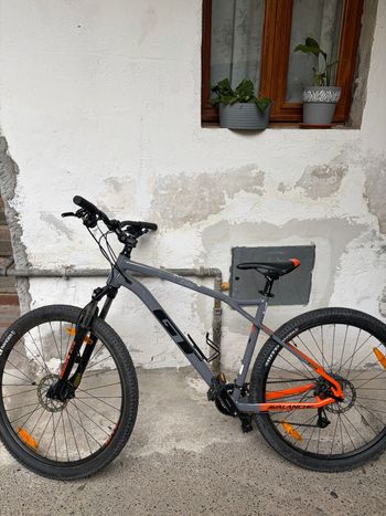 Used GT Avalanche Sport 2024 2024 Mountainbike, Hellgrau, 27.5 — image 2 of 4