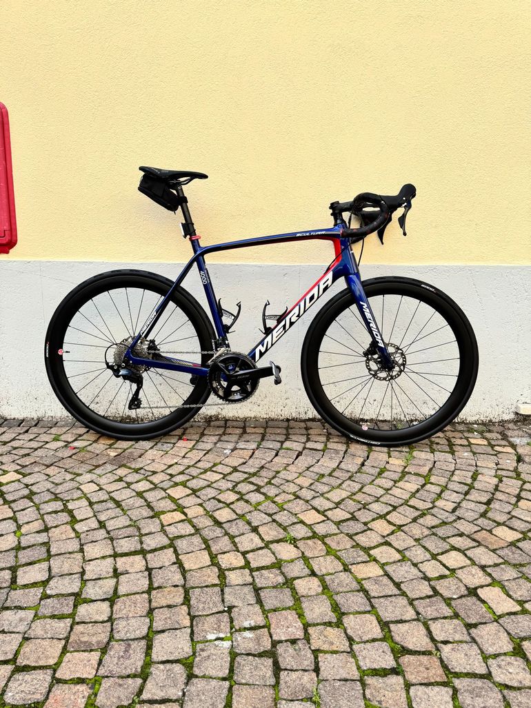 Used Merida SCULTURA DISC 4000 2019 2019 Road & Gravel, Blue — image 1 of 11