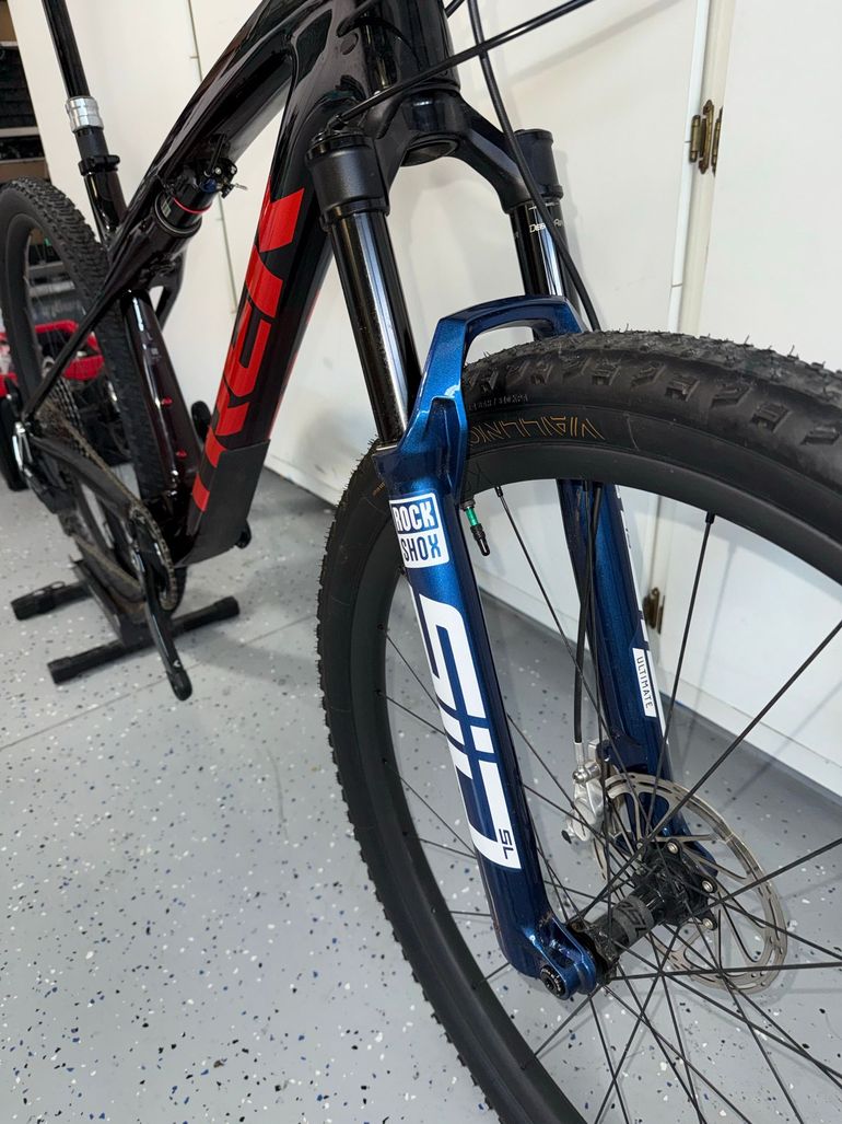 Used Trek Supercaliber SLR 9.9 XX AXS Gen 2 2025 2025 Mountainbike, Red, 29 — image 10 of 15