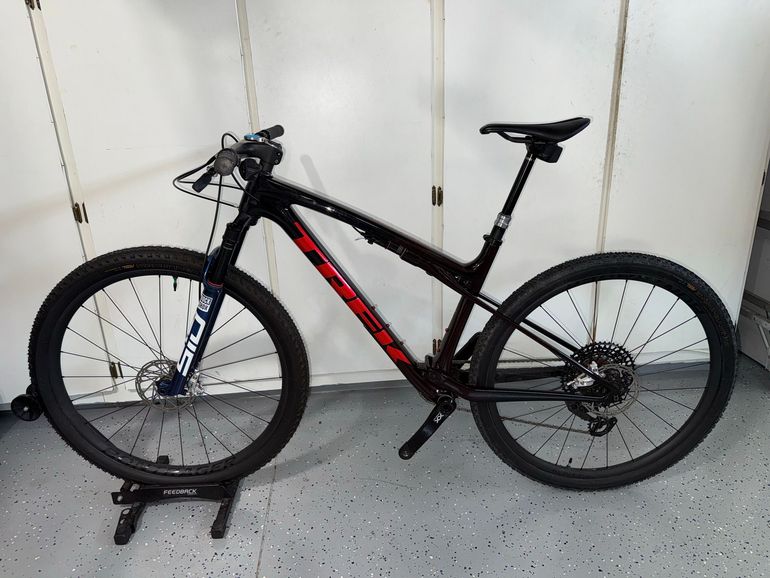 Used Trek Supercaliber SLR 9.9 XX AXS Gen 2 2025 2025 Mountainbike, Red, 29 — image 2 of 15