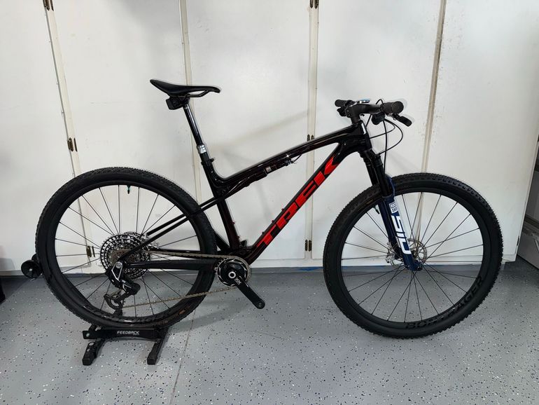 Used Trek Supercaliber SLR 9.9 XX AXS Gen 2 2025 2025 Mountainbike, Red, 29 — image 1 of 15
