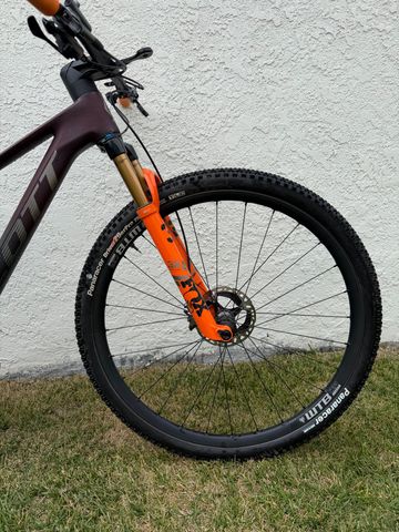 Used Scott Scale Shimano XTR 2024 Mountainbike, Red — image 4 of 5