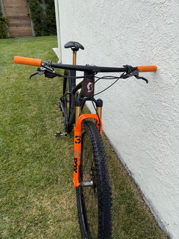 Used Scott Scale Shimano XTR 2024 Mountainbike, Red — image 2 of 5