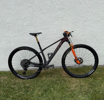 Used Scott Scale Shimano XTR 2024 Mountainbike, Red — image 1 of 5