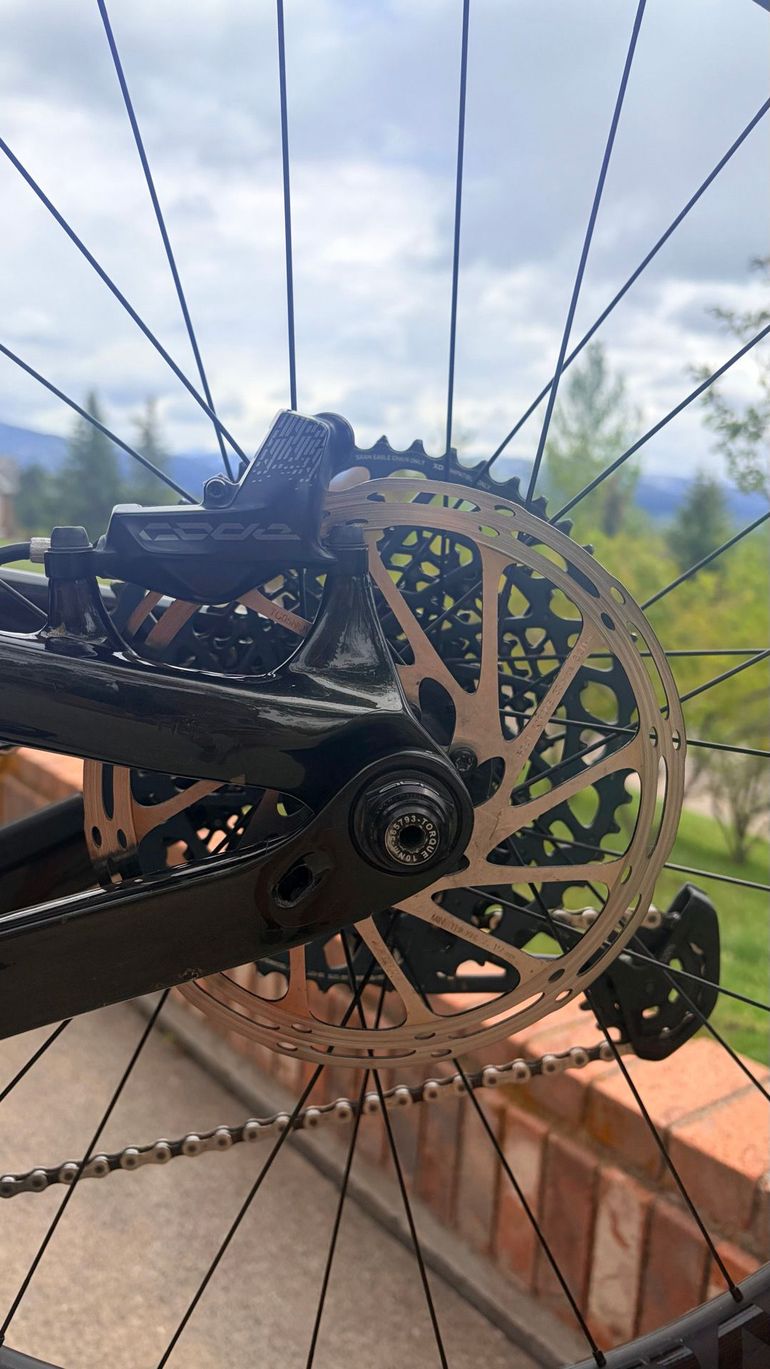 Used Trek Remedy 9.8 2021 2021 Mountainbike, Green, 27.5 — image 5 of 12