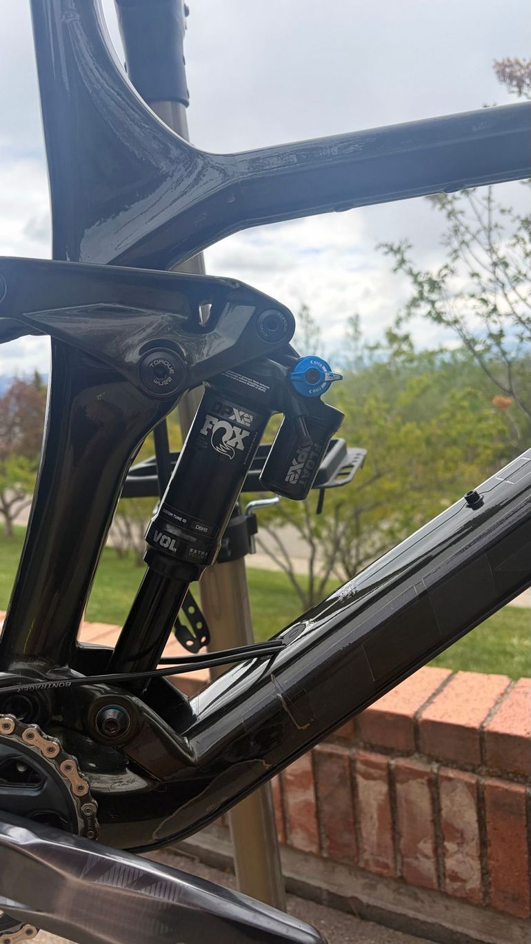 Used Trek Remedy 9.8 2021 2021 Mountainbike, Green, 27.5 — image 4 of 12