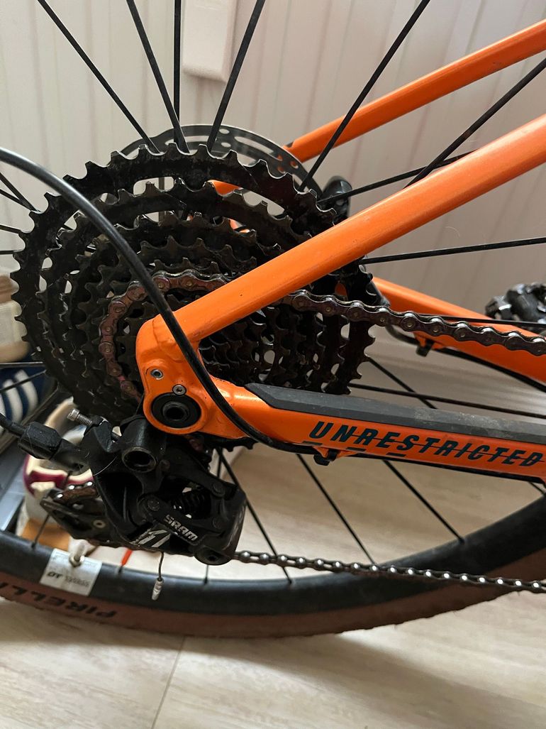 Used BMC URS AL ONE 2023 2023 Road & Gravel, Orange — image 9 of 18