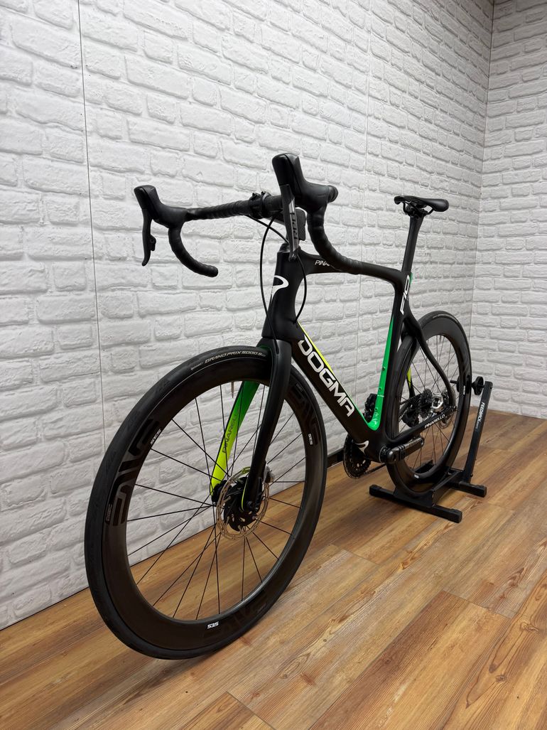 Used Pinarello Dogma F10 Disk Red eTap Bike 2019 2019 Road & Gravel, Black — image 5 of 6